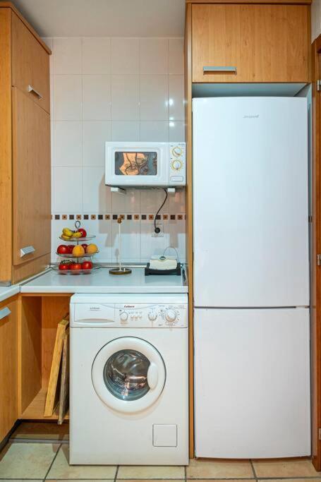 Apartment Beautiful 2br With Terrace, Garden & Pool
