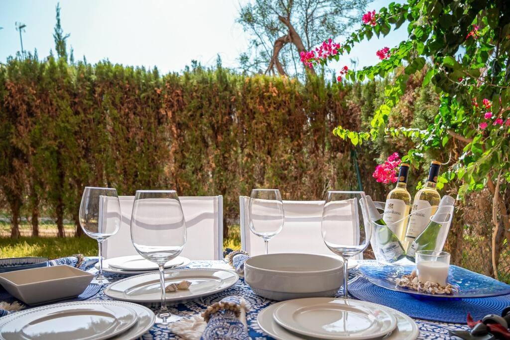 Beautiful 2br With Terrace, Garden & Pool *
