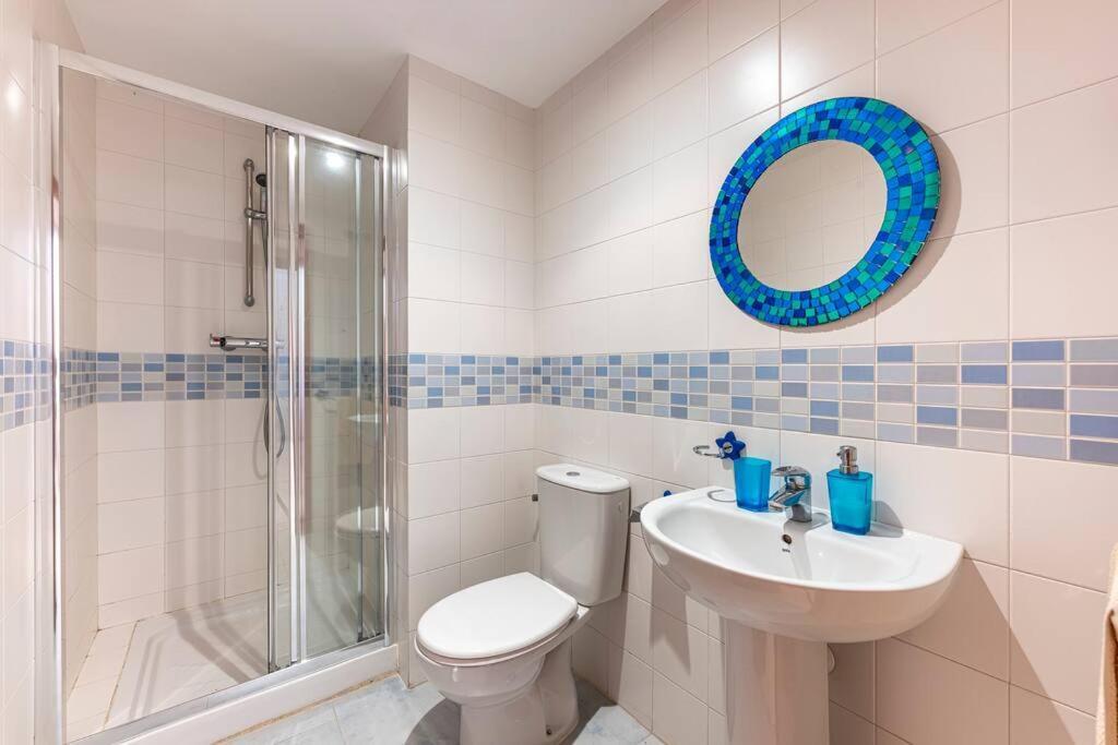 Apartment Beautiful 2br With Terrace, Garden & Pool Marbella