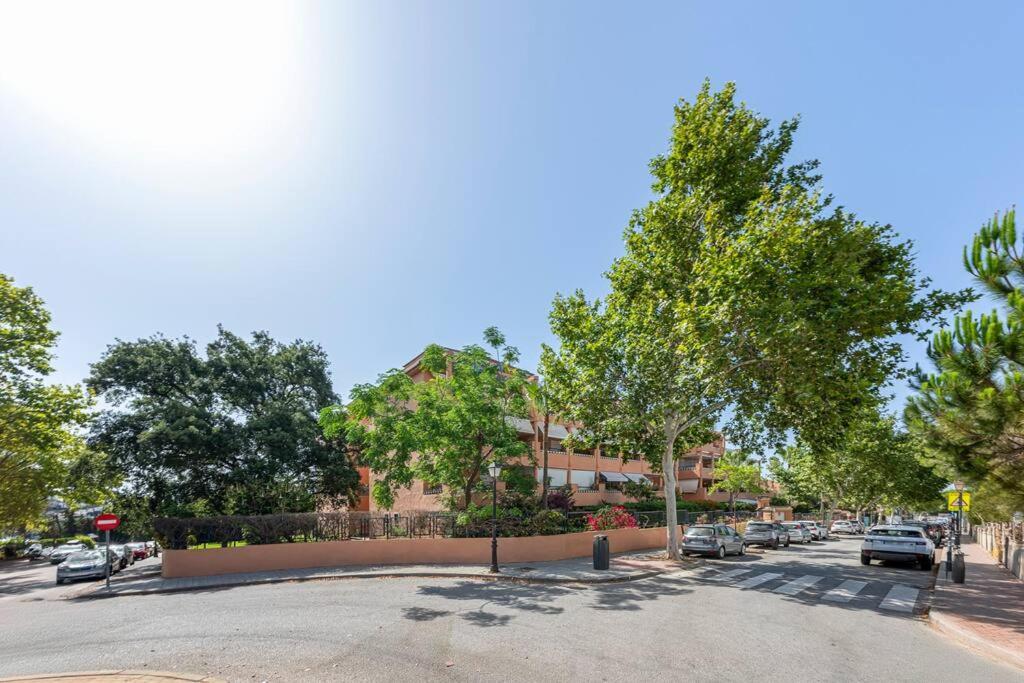 Beautiful 2br With Terrace, Garden & Pool